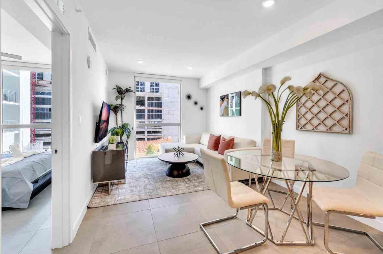 Modern Unit In Downtown Miami With Free Parking Apartment Exterior photo