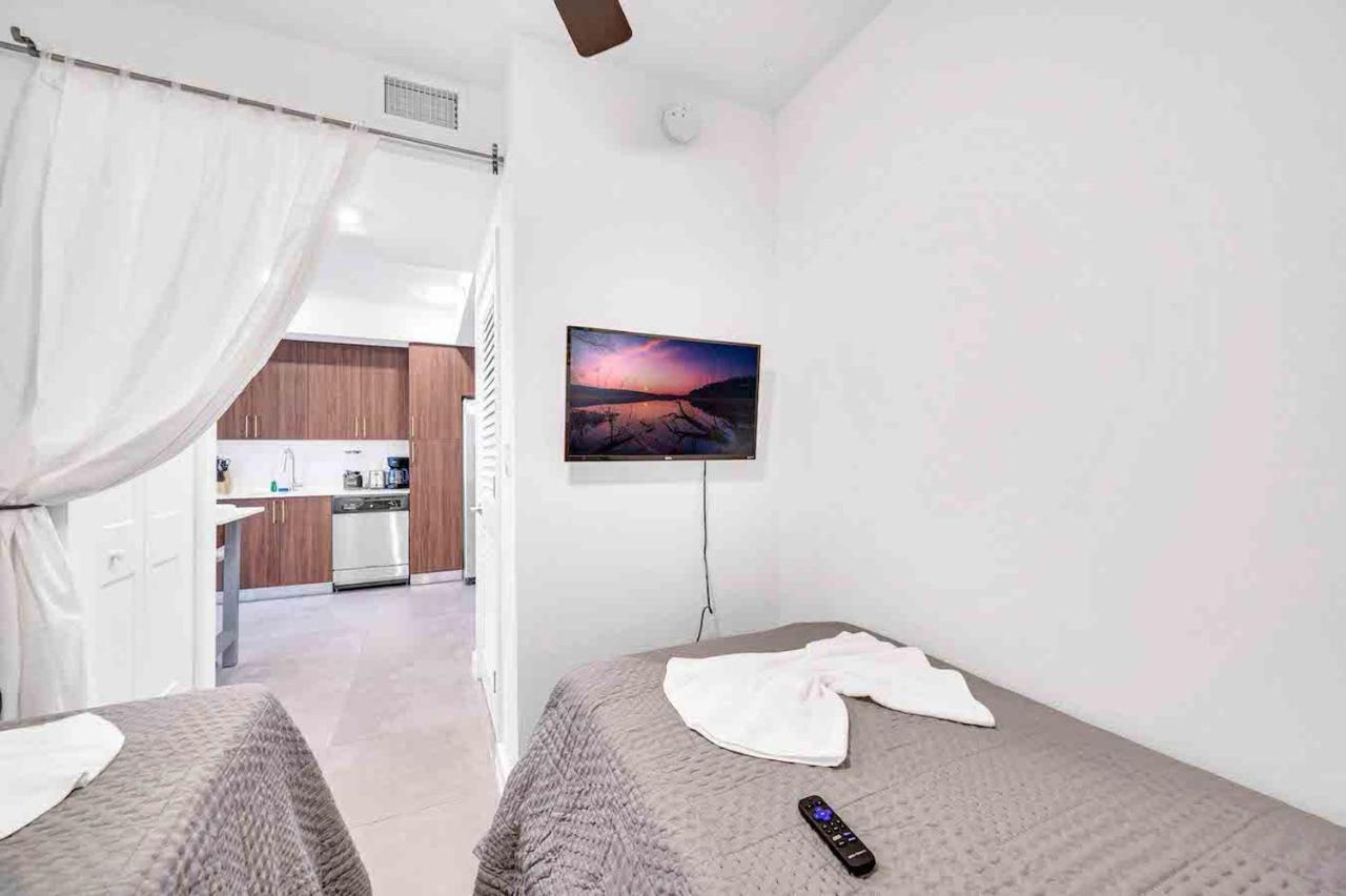Modern Unit In Downtown Miami With Free Parking Apartment Exterior photo